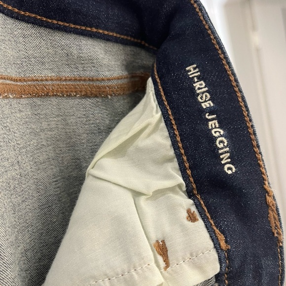 American Eagle High-Rise Jegging, Dark Wash (size 8, Skinny) - Picture 5 of 6